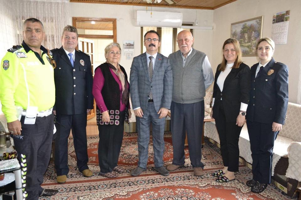 KAYMAKAM ATEŞ POLİS HAFTASI'NDA EMEKLİ BAŞKOMİSER OKATAN'I UNUTMADI
