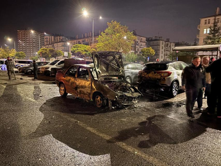 Kaza yapan otomobil alev aldı: 1 yaralı