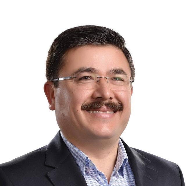 Traktör devrildi: 1 ölü