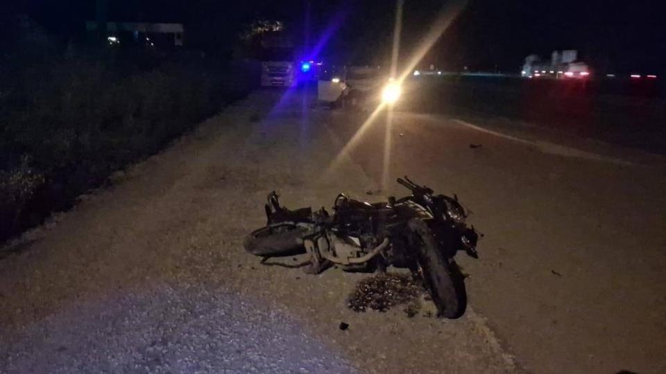 Otomobil motosiklete çarptı: 2 ölü, 1 yaralı