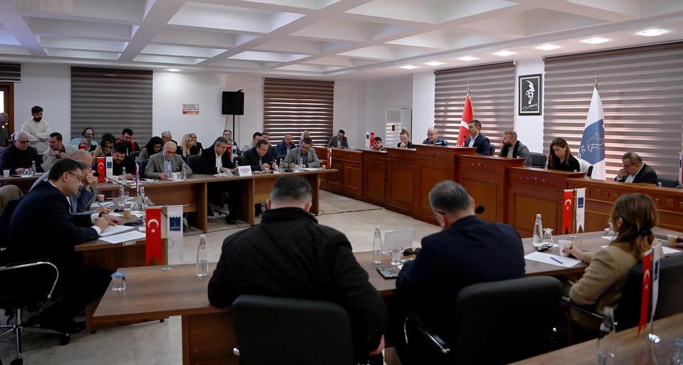 KUŞADASI BELEDİYE MECLİSİ ŞUBAT AYI TOPLANTISI DAVUTLAR'DA YAPILDI