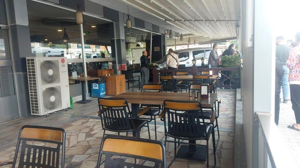 Aydın'da 15 yaşındaki sürücü iş yerine daldı