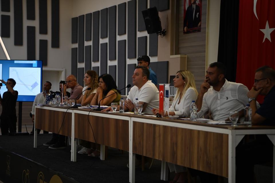Kuşadası’nda Özer Türk Stadyumu tartışması