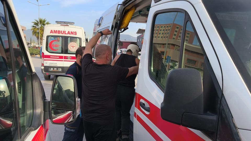 DENİZLİ'DE OTOGAZ DÜKKANINDAKİ GAZ KAÇAĞI PARLAMAYA NEDEN OLDU; 8 YARALI