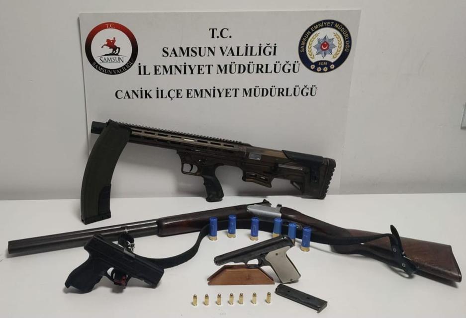DÜĞÜNDE SİLAHLA ATEŞ AÇAN 3 KİŞİYE GÖZALTI