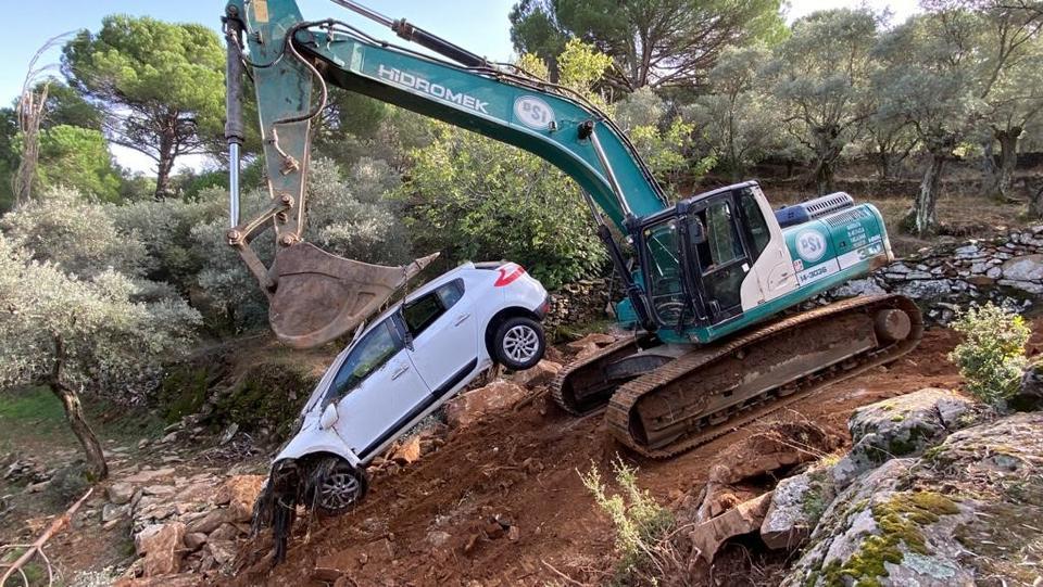 AFAD BAŞKANI MEMİŞ, SELİN VURDUĞU BÖLGEDE İNCELEMELERDE BULUNDU