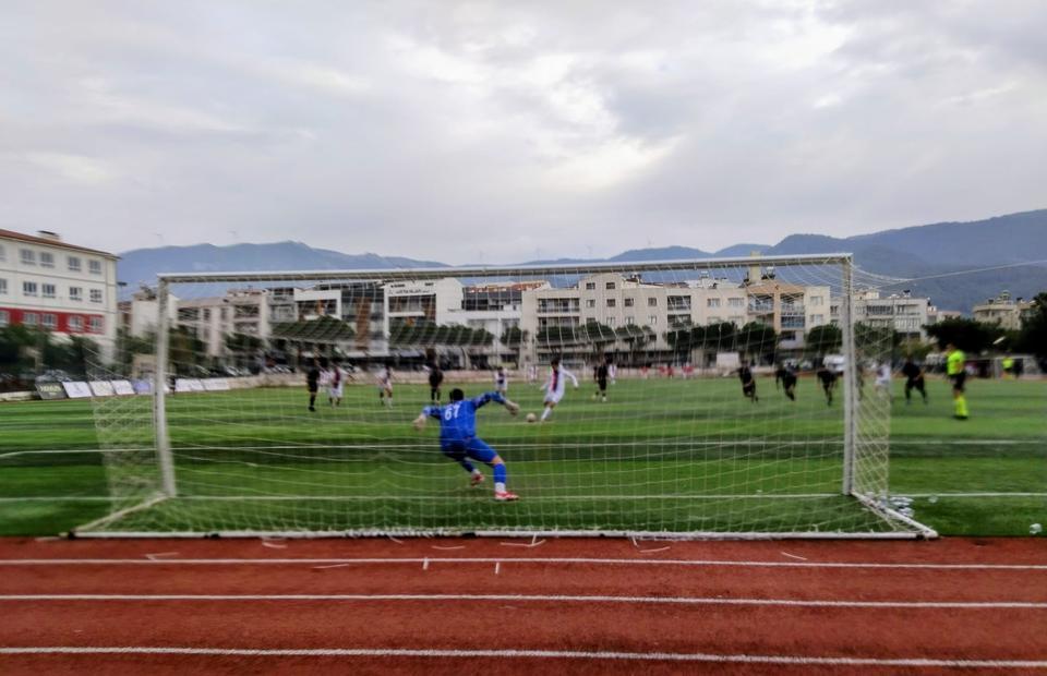 Kuşadasıspor penaltılara teslim oldu