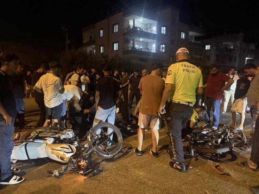 İki motosiklet çarpıştı! 22 yaşındaki genç hayatını kaybetti