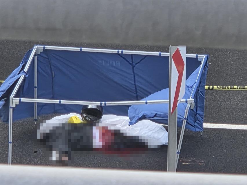 Feci kaza: Bariyere çarpan motosikletin sürücüsünün üzerinden otobüs geçti