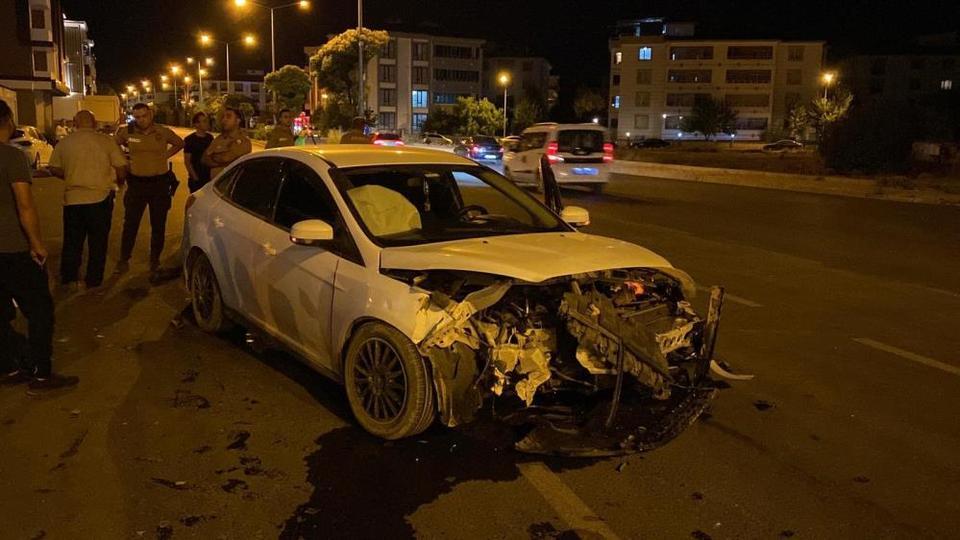 Zincirleme trafik kazası: 4 yaralı