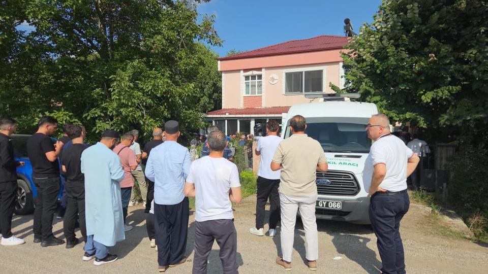 Kazada hayatını kaybeden 18 yaşındaki kız, son yolculuğuna uğurlandı