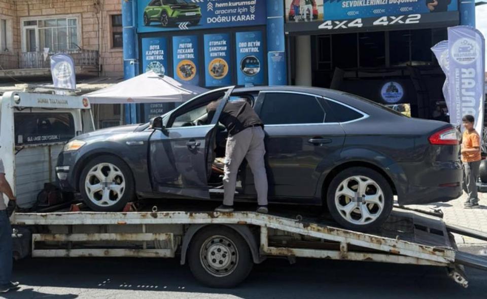 Satmak istediği aracın içi farklı, dışı farkı, ruhsatı farklı çıktı
