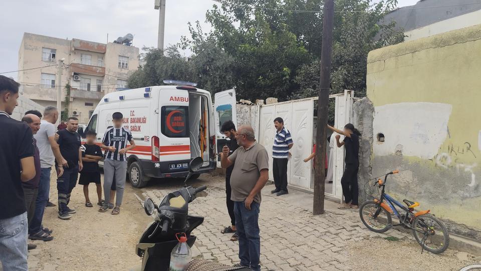 EV SAHİBİNİN ELLERİNİ BAĞLAYIP ALTIN VE PARASINI GASP ETTİLER DİLENCİ KILIĞINDAKİ 4 KADIN, EV SAHİBİNİ SANDALYEYE BAĞLAYIP 18 CUMHURİYET ALTININI ÇALDILAR DİLENCİ KILIĞINDA GİTTİKLERİ EVDEKİ KADINI SANDALYEYE BAĞLAYIP ALTINLARINI ÇALDILAR