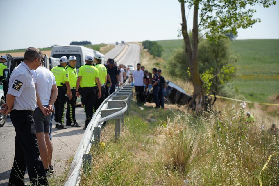 EDİRNE'DE FECİ KAZA: 5 ÖLÜ, 1 YARALI