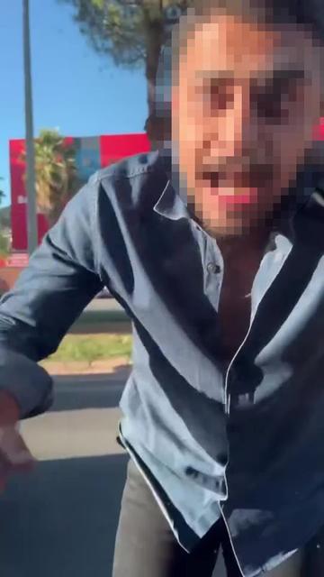 Trafik kavgası: Aracın camını yumruklayıp kırdı
