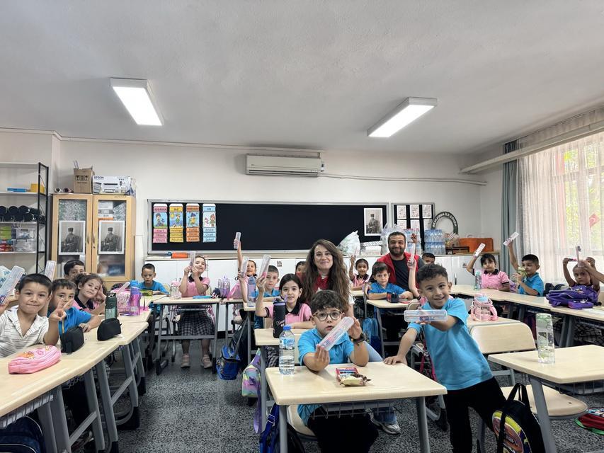 Çine'de öğrencilerin ilk gün heyecanına ortak oldular