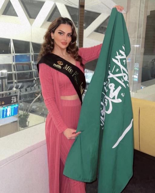 Suudi Arabistanlı model Rumy Al-Qahtani, Malezya'da düzenlenen "Miss Mrs Global Asya" güzellik yarışmasında ülkesi adına yarıştı.