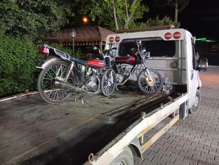Yolu kapatarak ölümüne yarışan sürücülere 96 bin TL ceza