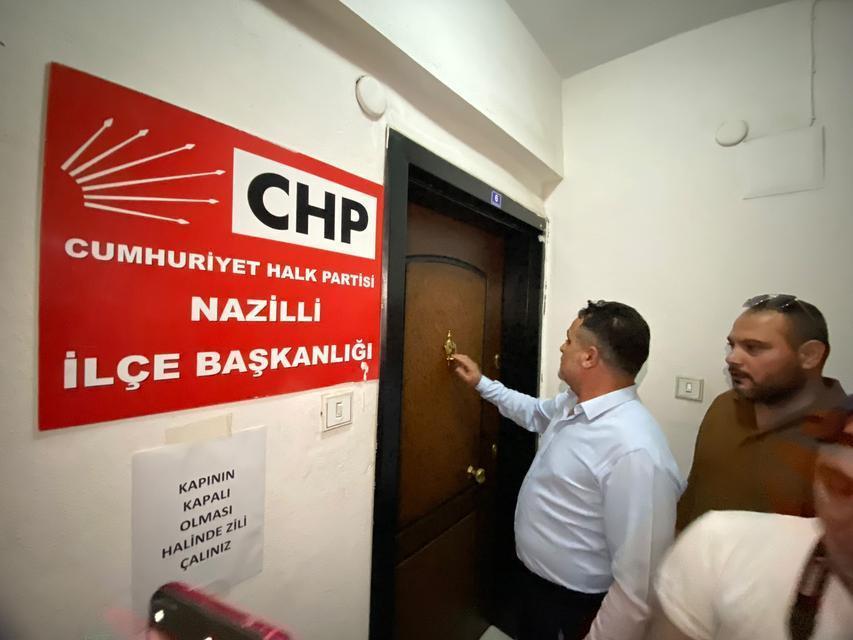 CHP Nazilli'de yeni atanan ilçe başkanı binaya giremedi