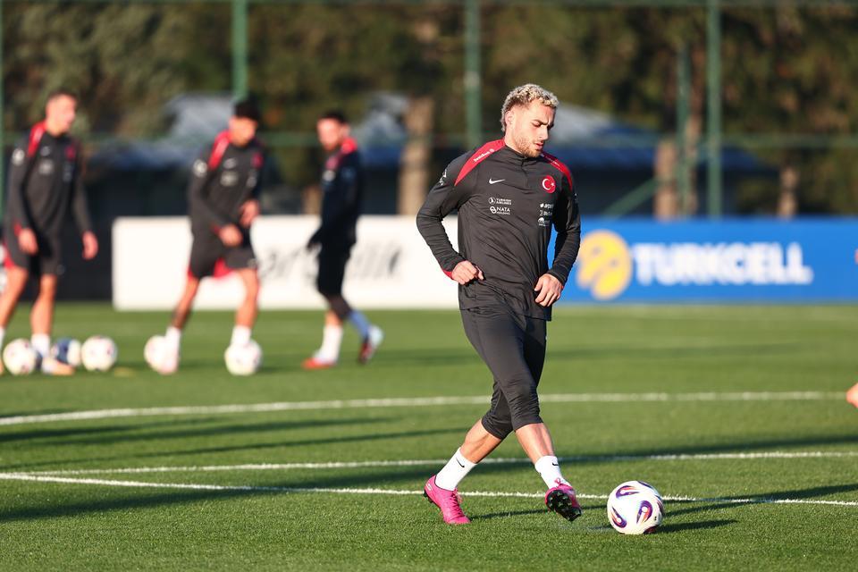 A Milli Futbol Takımı, İspanya maçı hazırlıklarına başladı