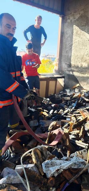 Çatı yangını korkuttu