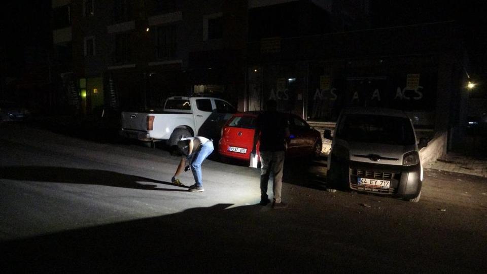 12 kişinin karıştığı trafik tartışması kanlı bitti: 3 yaralı, 5 gözaltı