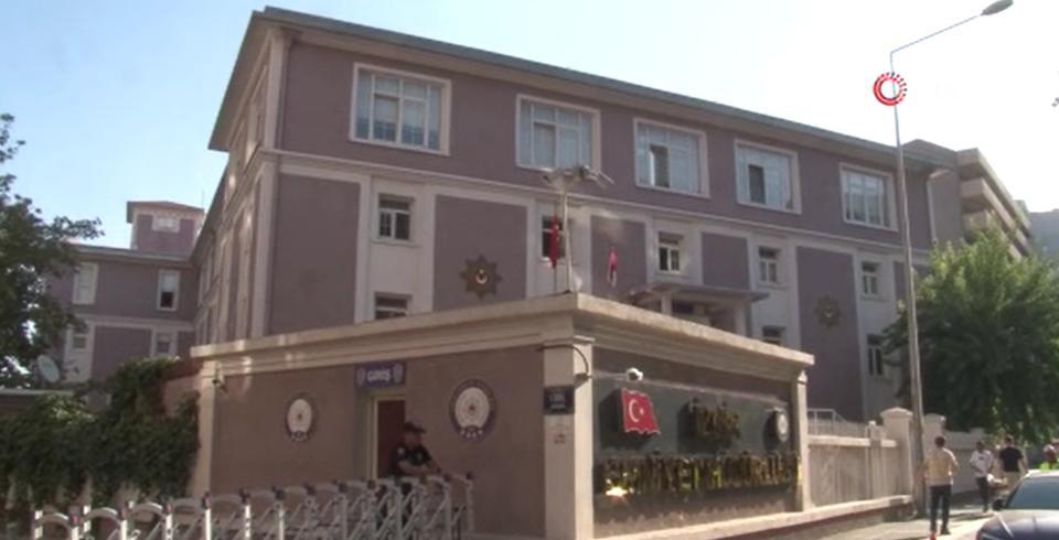 İzmir'de 2 polisi şehit eden 16 yaşındaki saldırgan adliyede