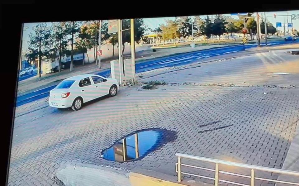Freni boşalan tır dehşet saçtı