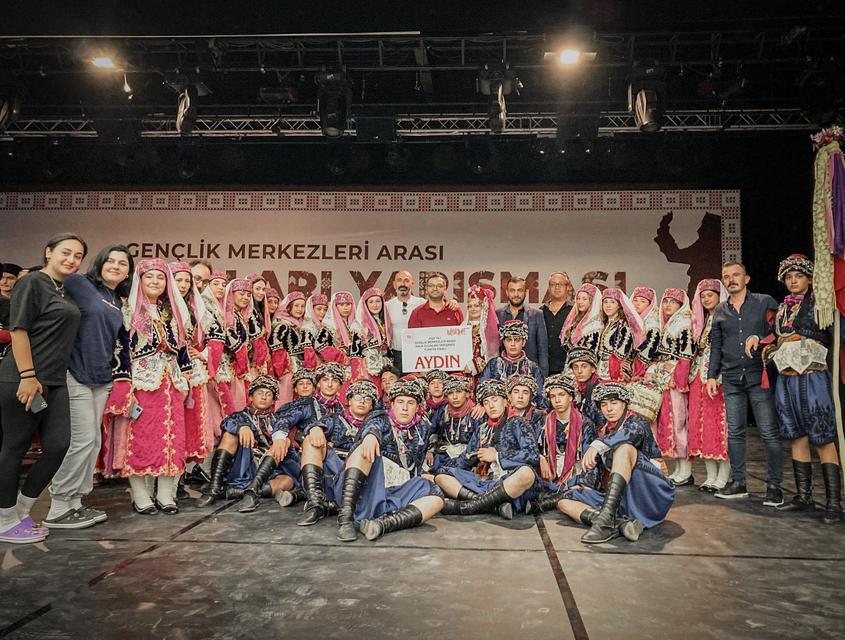 KÖŞK GENÇLİK MERKEZİ, HALKOYUNLARI TÜRKİYE FİNALİ'NDE İKİNCİ OLDU