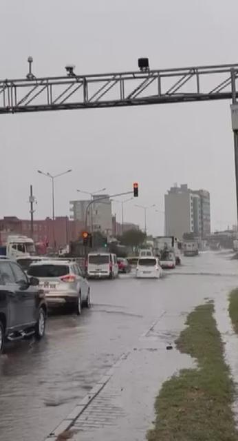HATAY'DA SAĞANAK YAĞIŞ ETKİLİ OLDU
