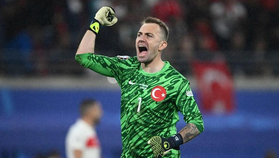 Mert Günok kimdir? Tecrübesiyle öne çıkan milli file bekçisi