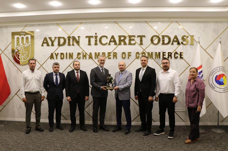 AYTO'DA UKRAYNA İLE TİCARİ İLİŞKİLERİN GELECEĞİ KONUŞULDU