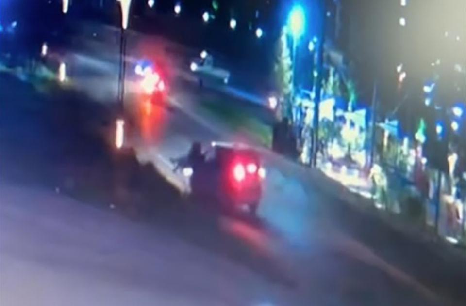 Eski eşini ve oğlunu otomobille ezdi