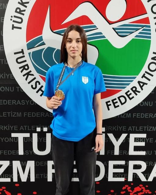 Öykü Tekdal Aydının Gururu Oldu