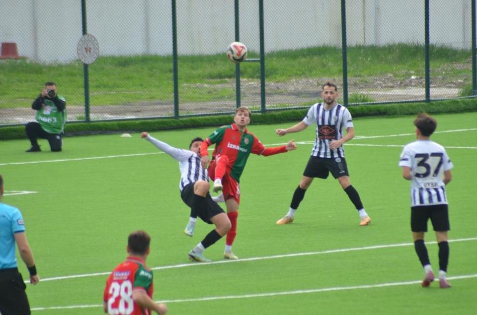 Nazillispor sahasında ağırladığı Karşıyaka'ya 10-0 mağlup oldu
