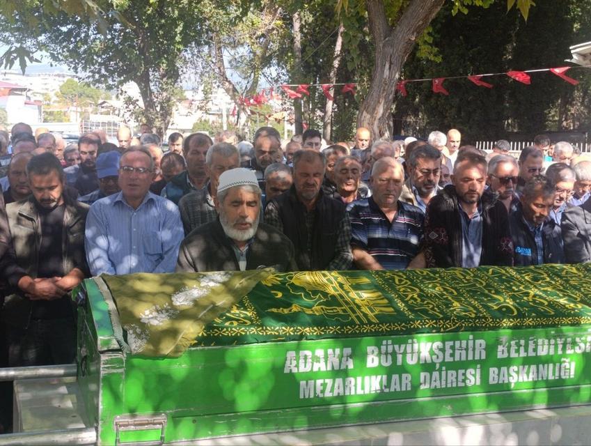 Saplantılı aşığı tarafından katledilen genç kız son yolculuğuna uğurlandı