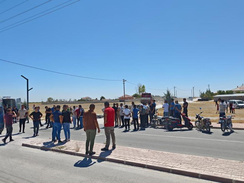 Tır ile motosiklet çarpıştı: 1 ölü