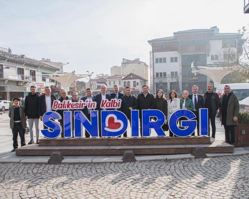 Başkan Günel’den Sındırgı’ya dayanışma ziyareti