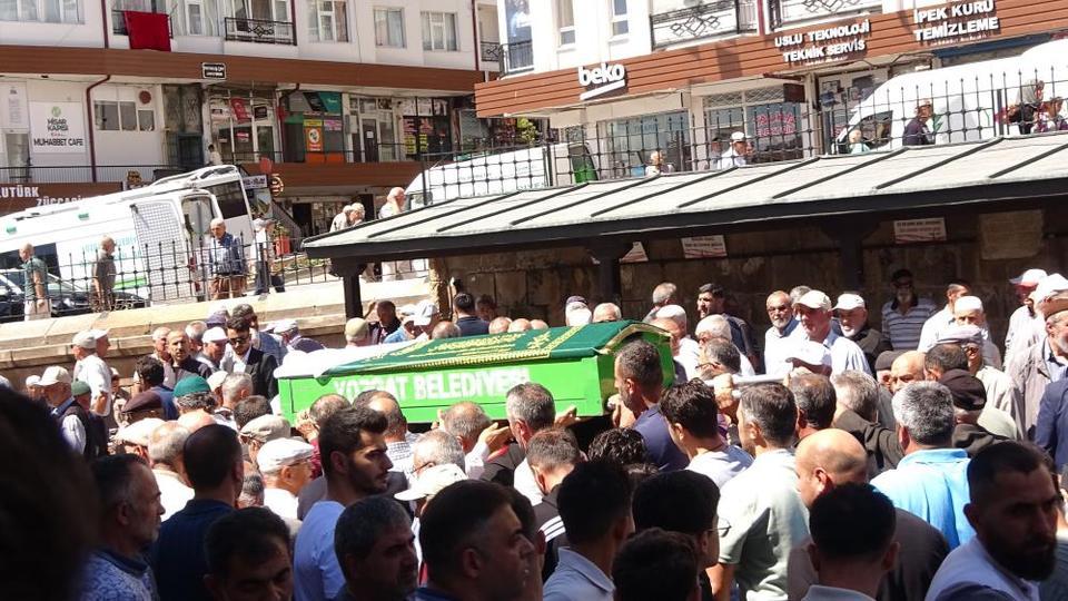 Trafik kazasında hayatını kaybeden hemşire son yolculuğuna uğurlandı