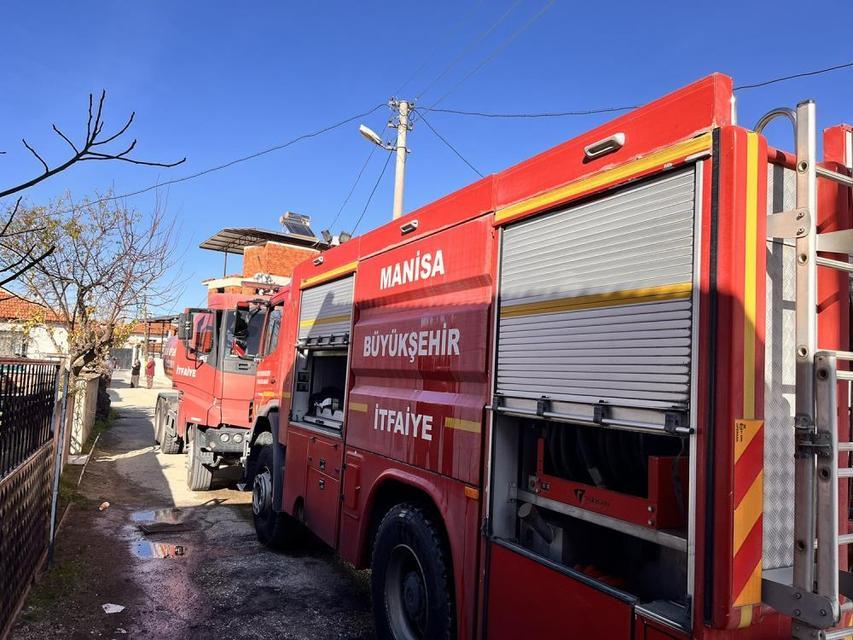 Müstakil evde çıkan yangın paniğe neden oldum