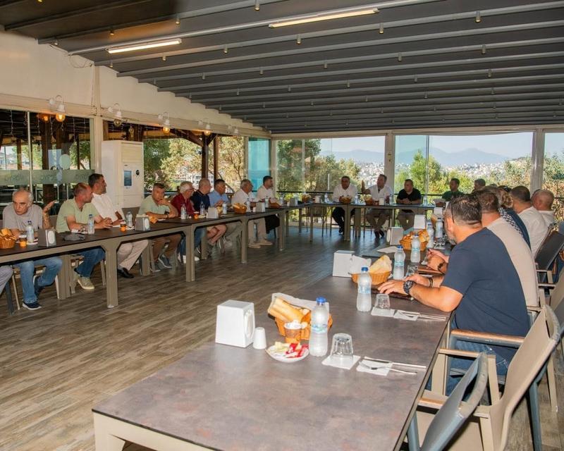 Kuşadası'nda mahallelerin ihtiyaçları masaya yatırıldı