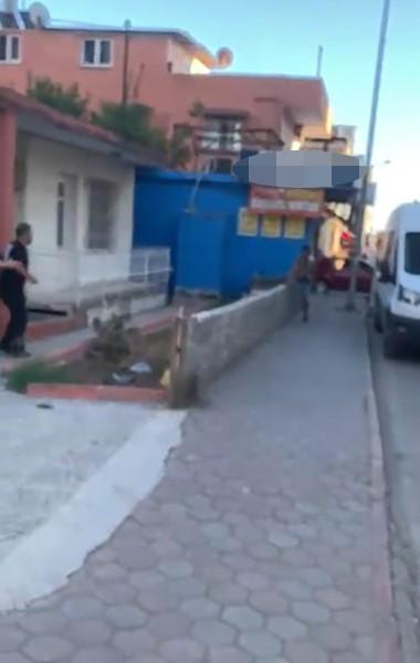 Bıçaklandıktan sonra duvardan atlayıp kaçmaya çalıştı