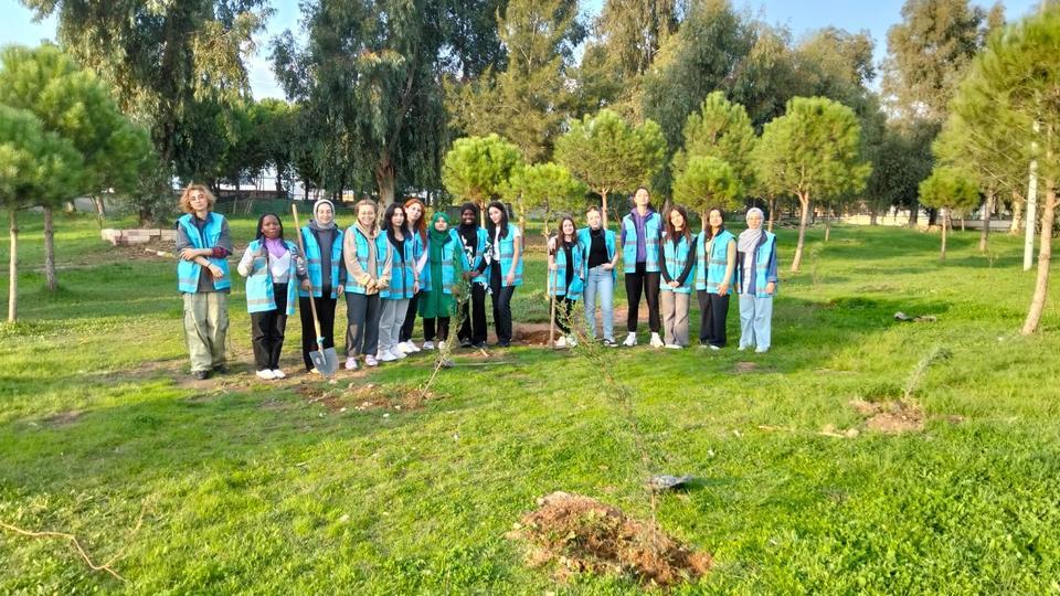 Aydın’da üniversite öğrencilerinden yeşil seferberlik