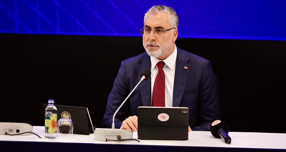 Milyonlarca emeklinin beklediği haber! Bakan Işıkhan tarih verdi