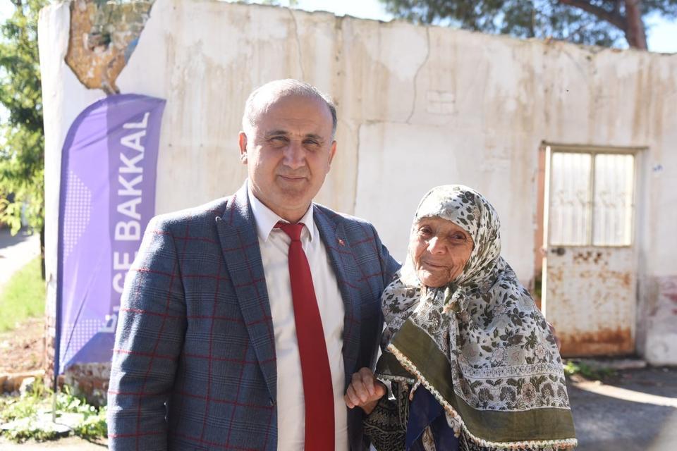 İNCİRLİOVA BELEDİYESİ EKİM AYINDA 445 EVİ ZİYARET ETTİ BAŞKAN KAYA: "EN KIYMETLİ VARLIĞIMIZ ONLARIN GÜLEN YÜZÜ"