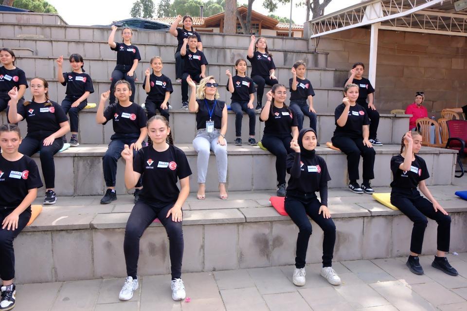KUYUCAK'TA BİLİM FUARI COŞKUSU