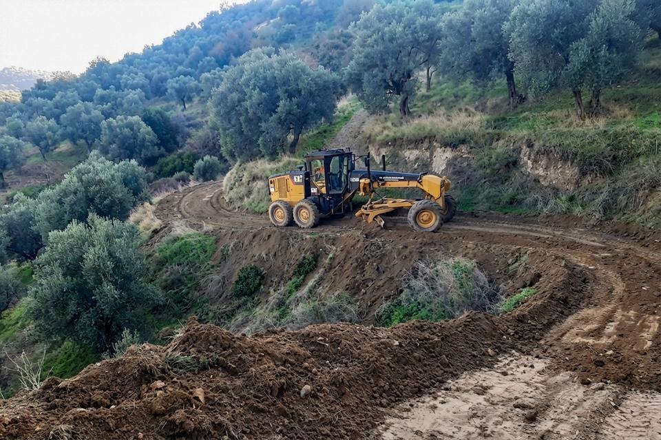 Yetişkin'den çiftçilere yol desteği