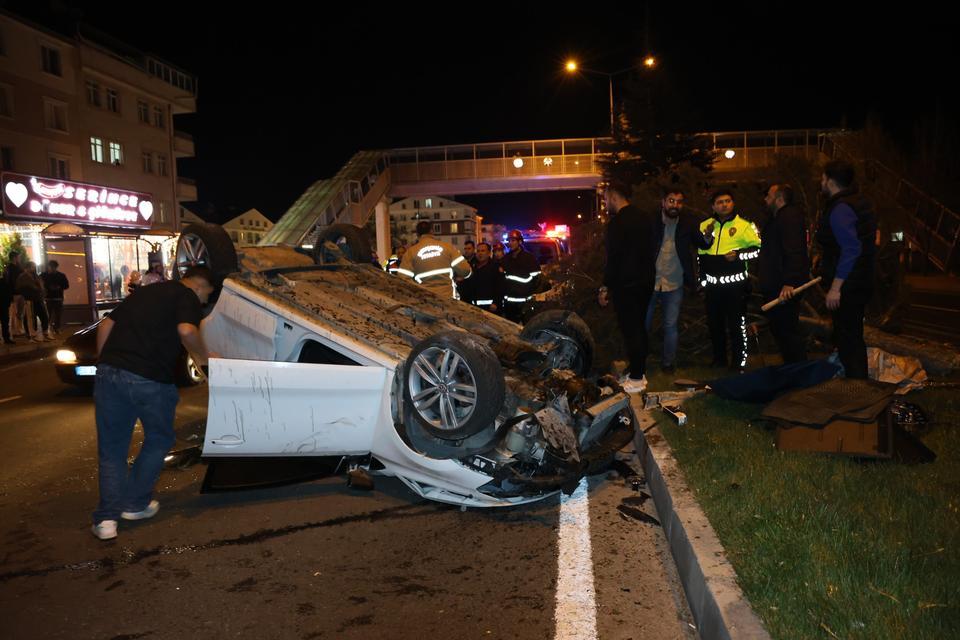 Köpeğe çarpmamak için takla attı