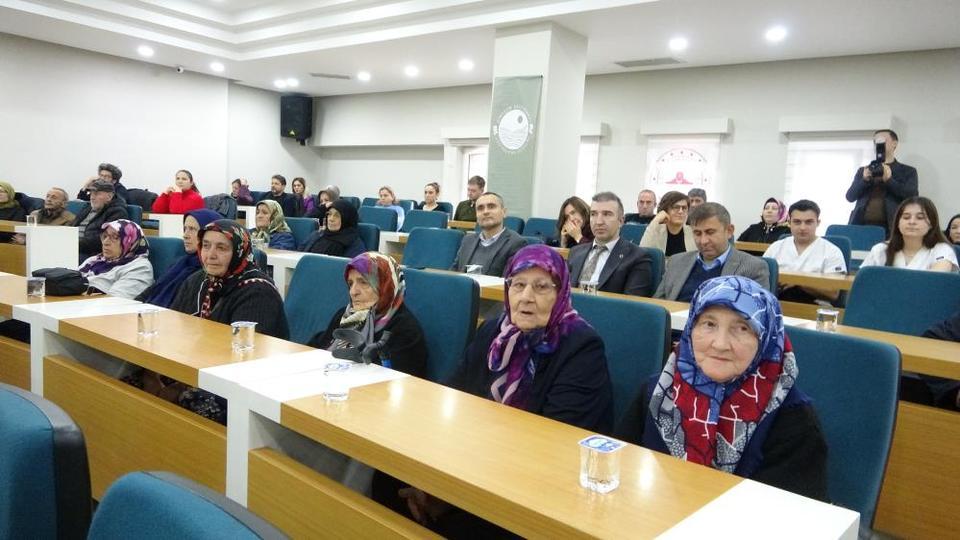 Yaşlılar akıllı bileklikle takip edilecek