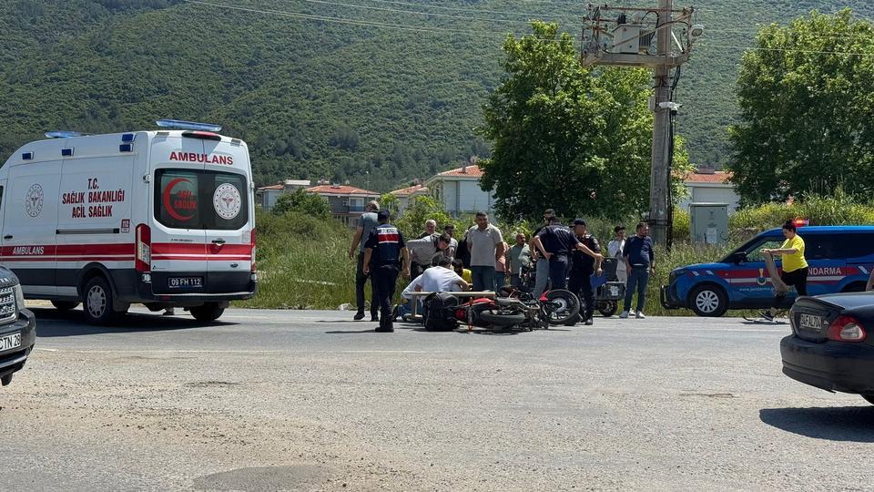 KUŞADASI'NDA MOTOSİKLET KAZASI: 2 YARALI